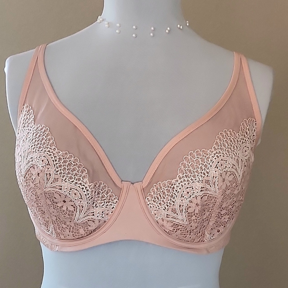 VS Lace Bra 38DDD